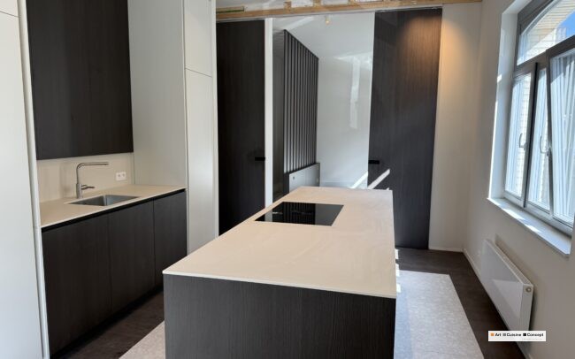 cuisine bois foncé et corian